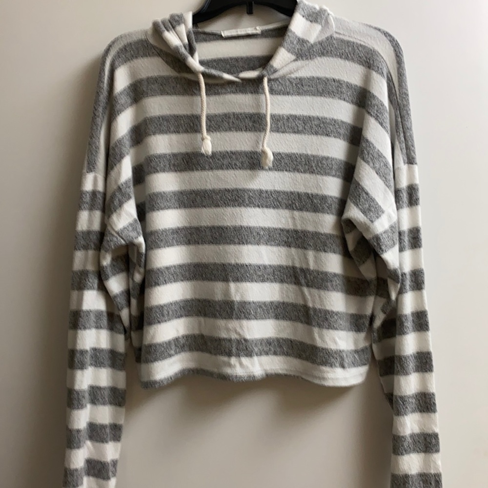 Size medium cropped hooded gray sweatshirt
